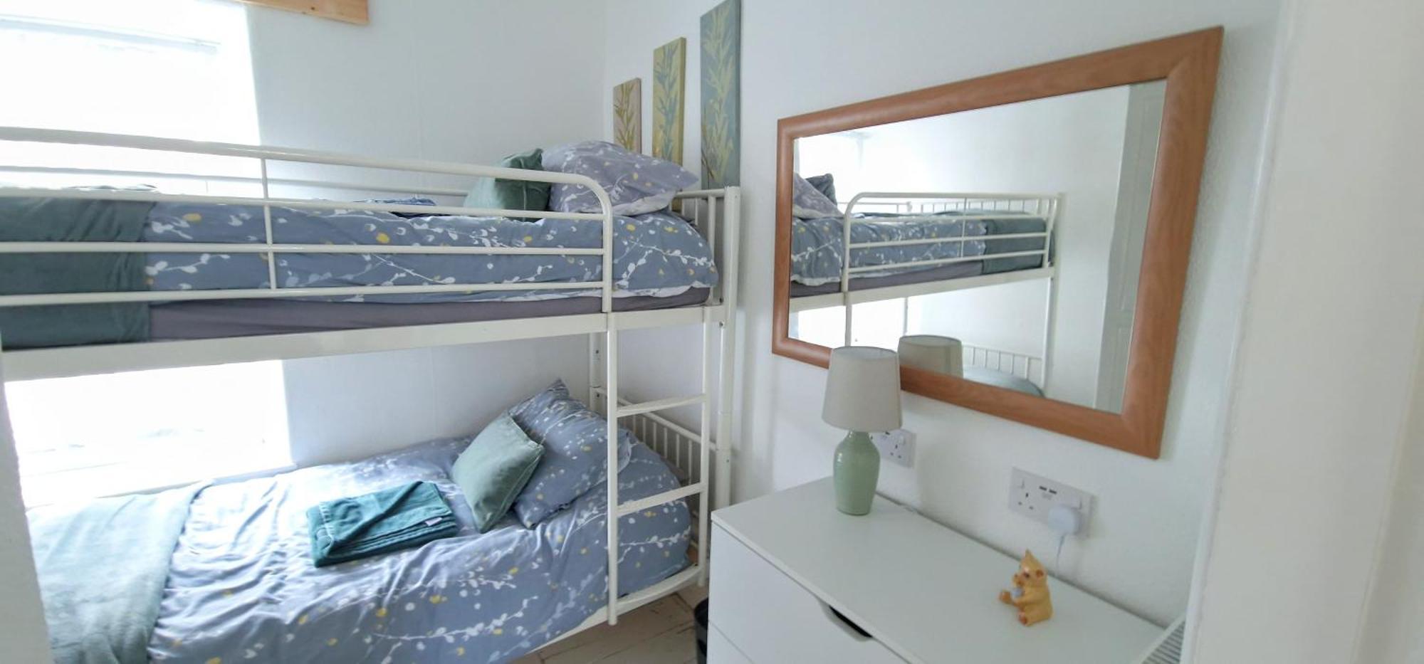 Cheerful 2 Bed Home With Mountain Views Blaenau Ffestiniog Exterior photo